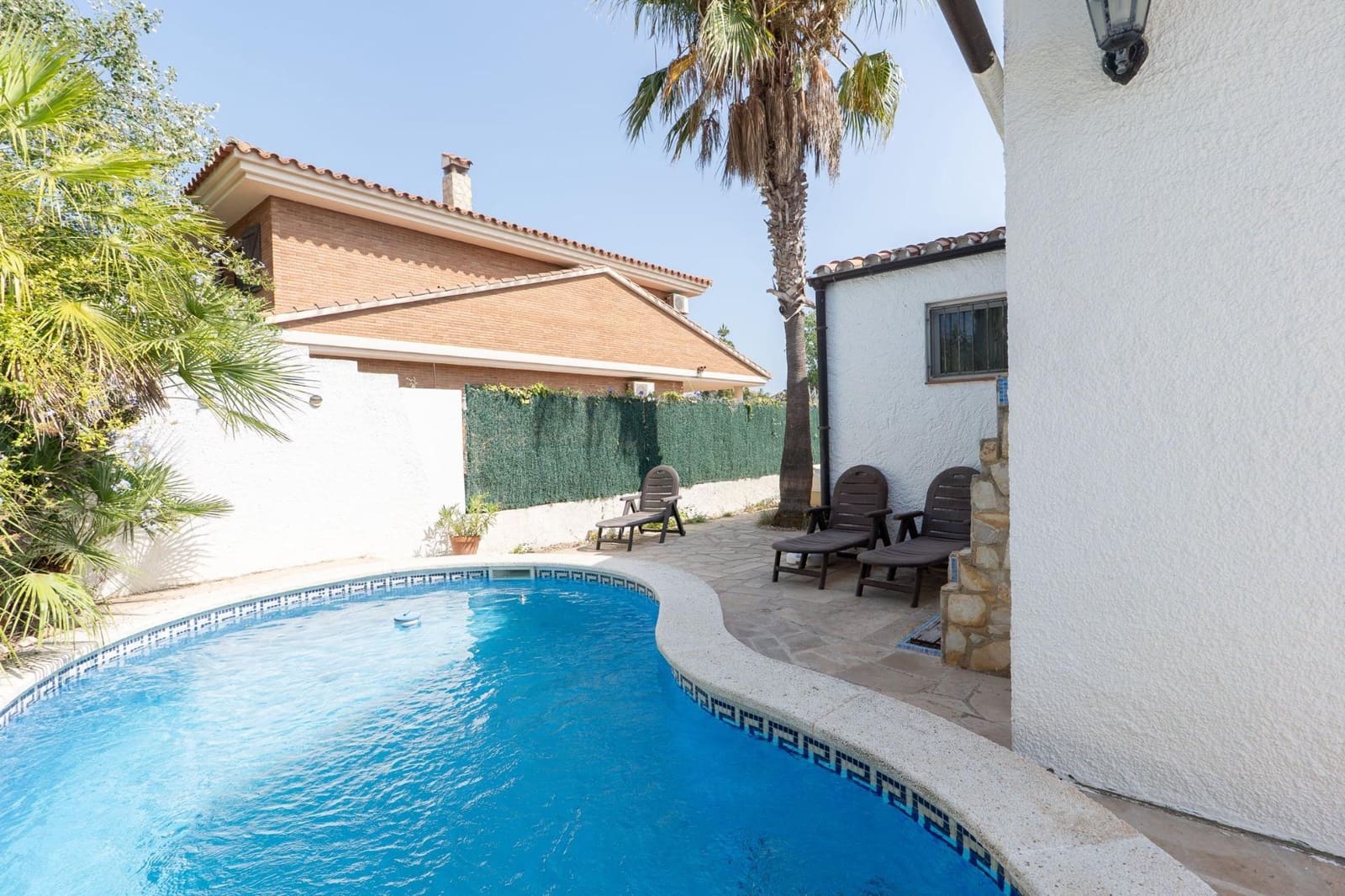 Chalet de 2 habitaciones en Deltebre en venta con piscina - 205.000 € (Ref: 9973276)