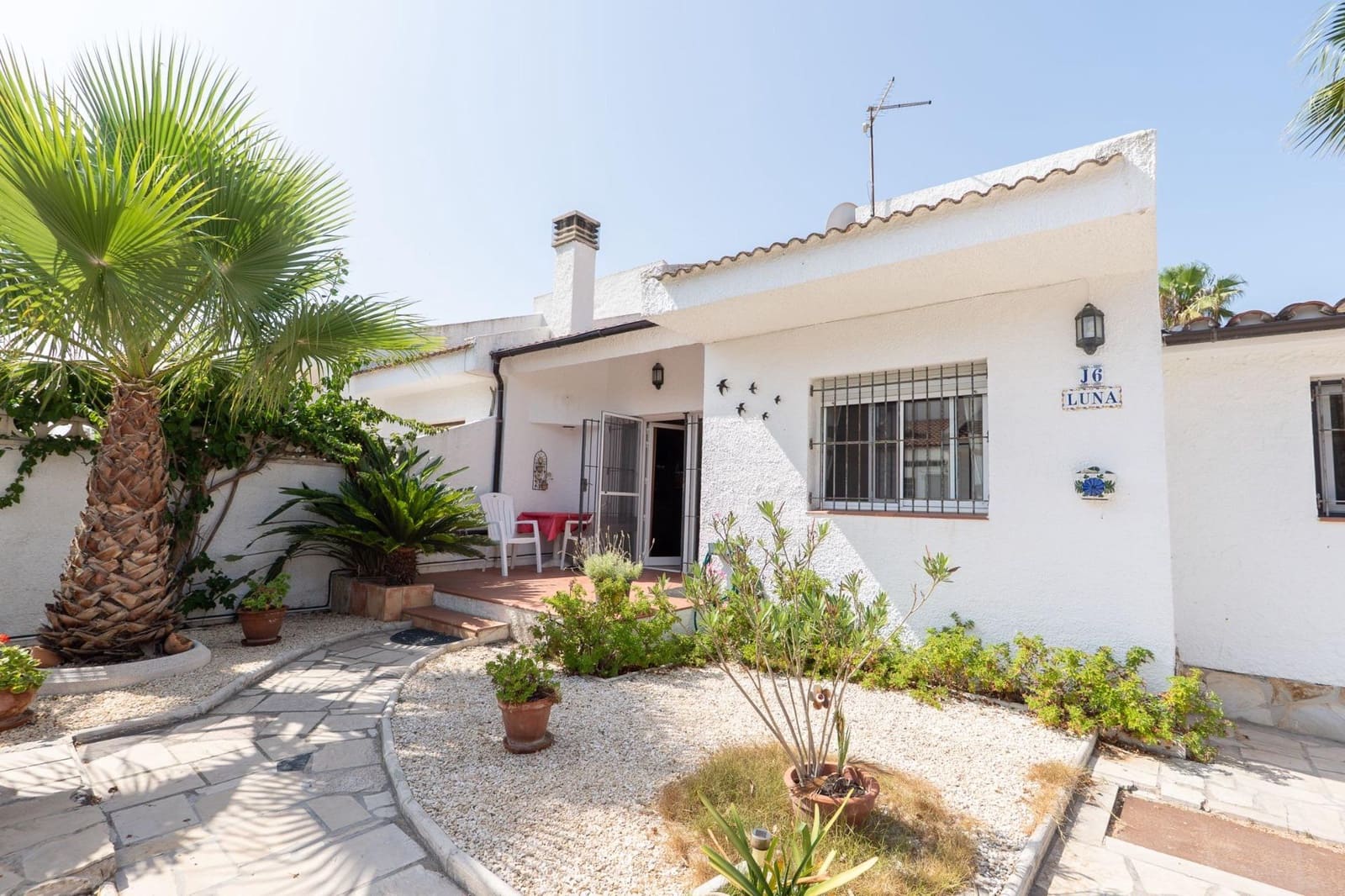 Chalet de 2 habitaciones en Deltebre en venta con piscina - 205.000 € (Ref: 9973276)
