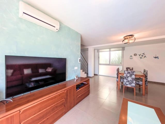 4 chambre Penthouse à vendre à Sant Jaume d'Enveja avec piscine - 191 000 € (Ref: 9998778)