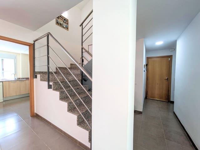 4 chambre Penthouse à vendre à Sant Jaume d'Enveja avec piscine - 191 000 € (Ref: 9998778)