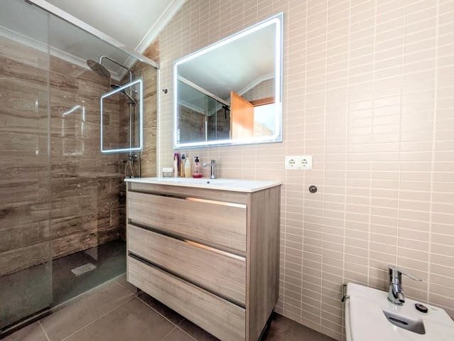 4 chambre Penthouse à vendre à Sant Jaume d'Enveja avec piscine - 191 000 € (Ref: 9998778)