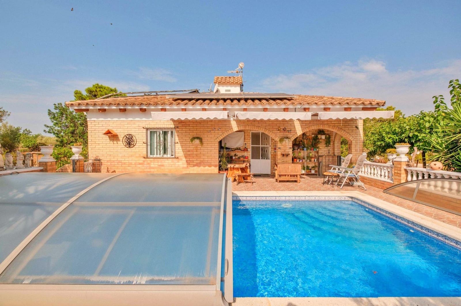 5 bedroom Villa for sale in Roquetes with pool garage - € 350,000 (Ref: 9999592)