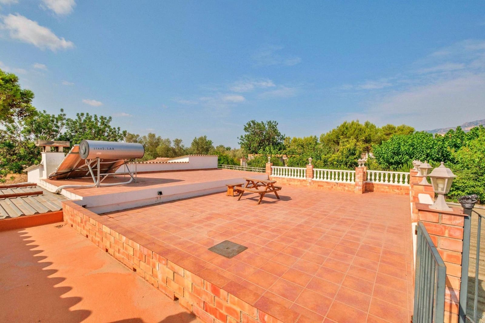 5 bedroom Villa for sale in Roquetes with pool garage - € 350,000 (Ref: 9999592)
