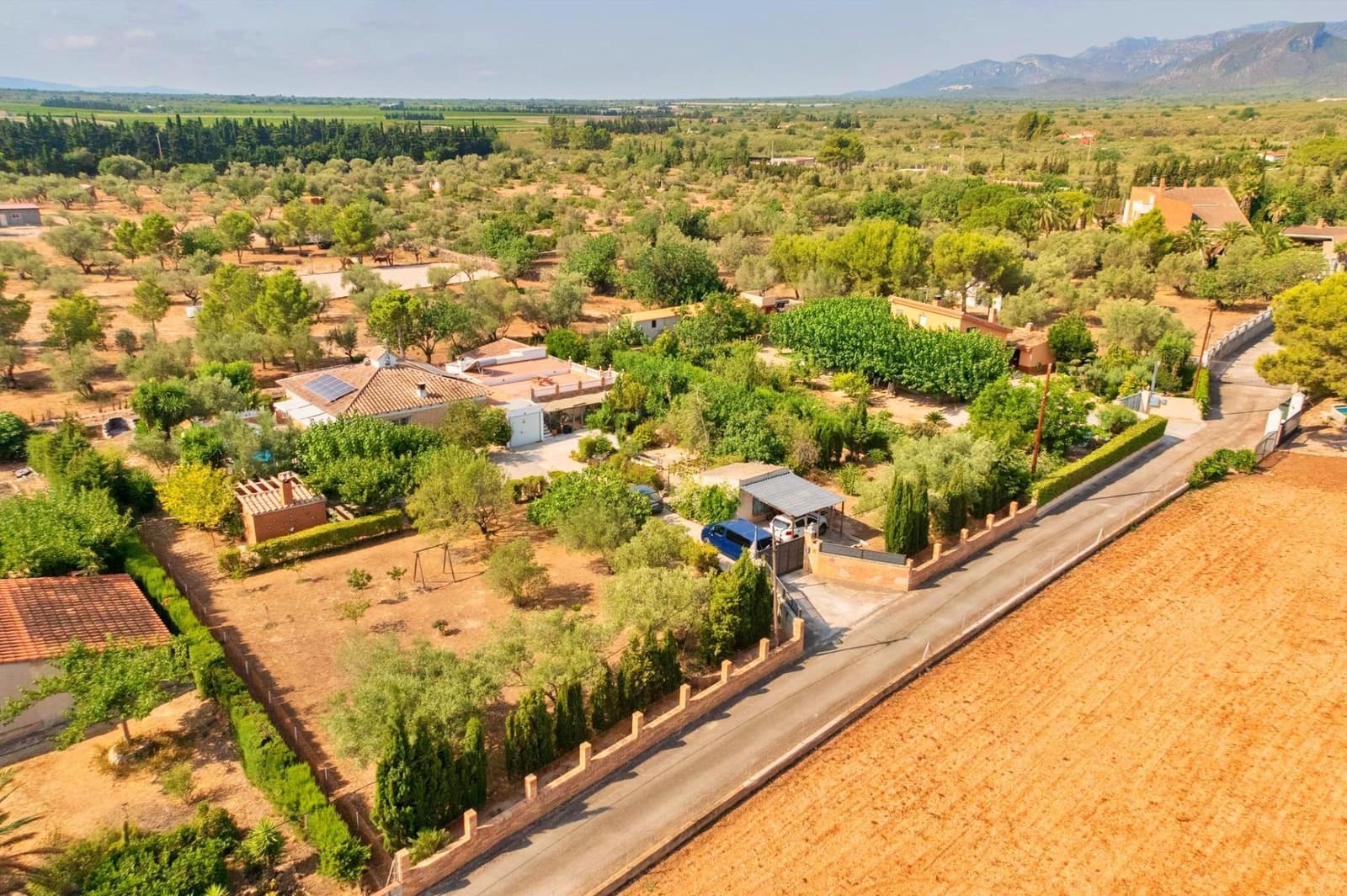 5 bedroom Villa for sale in Roquetes with pool garage - € 350,000 (Ref: 9999592)