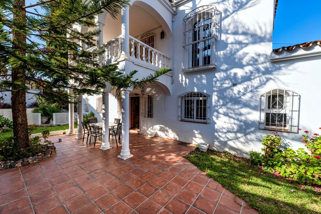4 quarto Moradia para venda em Nerja com piscina garagem - 1 600 000 € (Ref: 10075387)