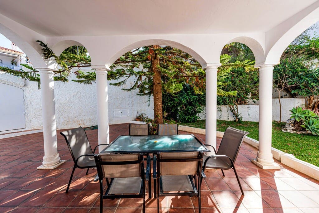 4 quarto Moradia para venda em Nerja com piscina garagem - 1 600 000 € (Ref: 10075387)