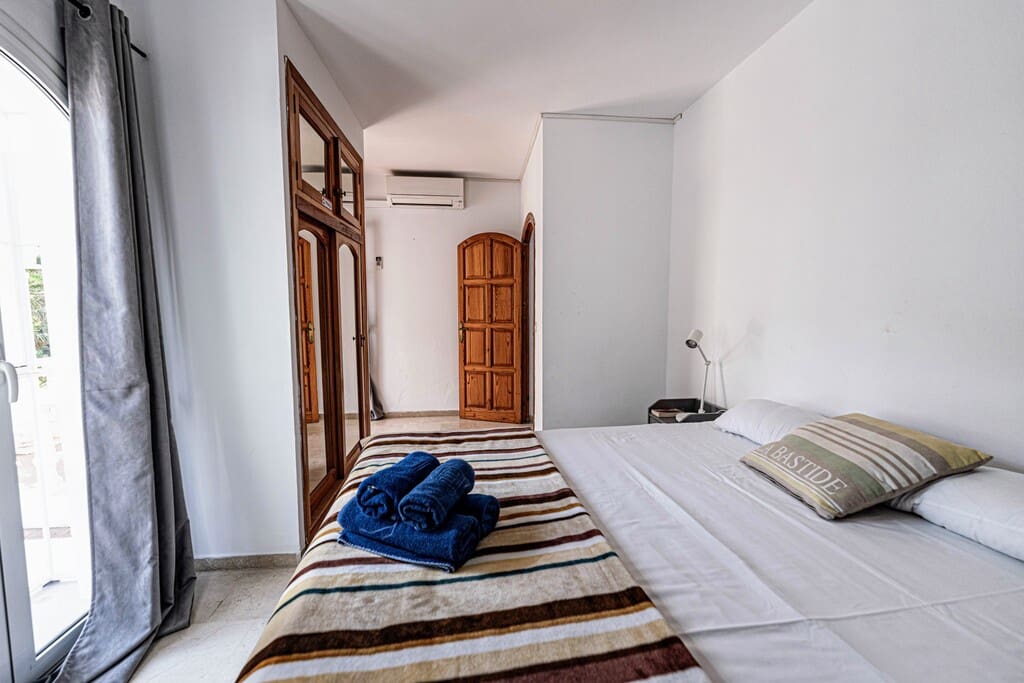 4 quarto Moradia para venda em Nerja com piscina garagem - 1 600 000 € (Ref: 10075387)