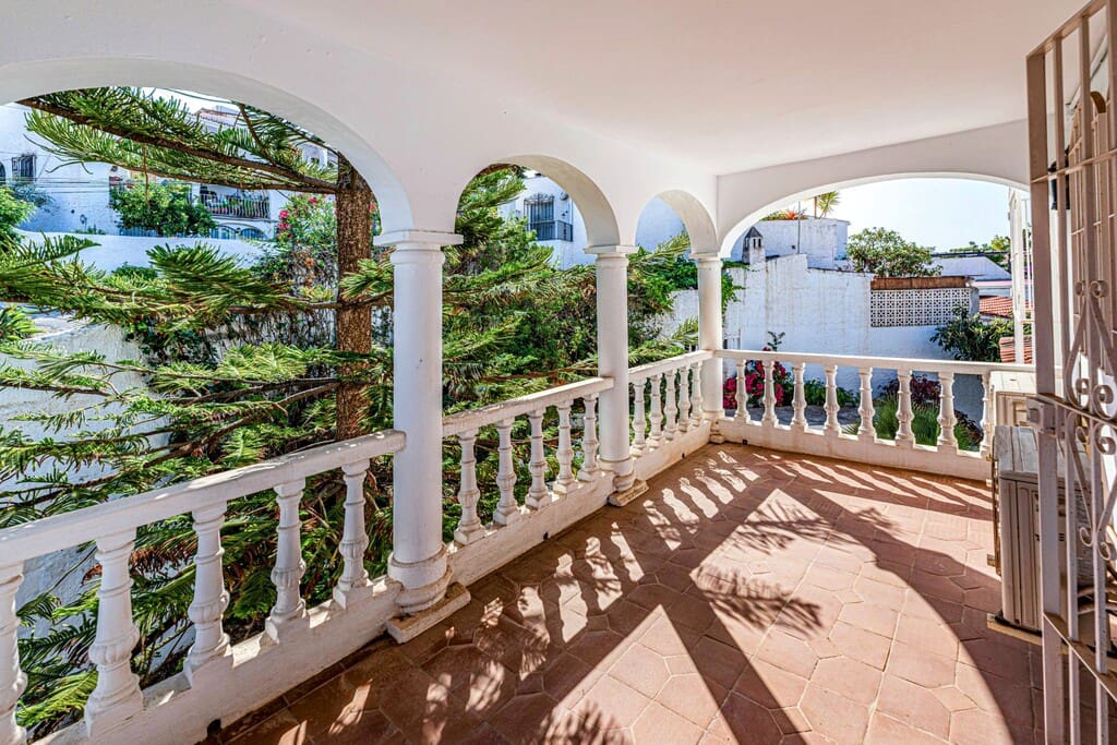 4 quarto Moradia para venda em Nerja com piscina garagem - 1 600 000 € (Ref: 10075387)