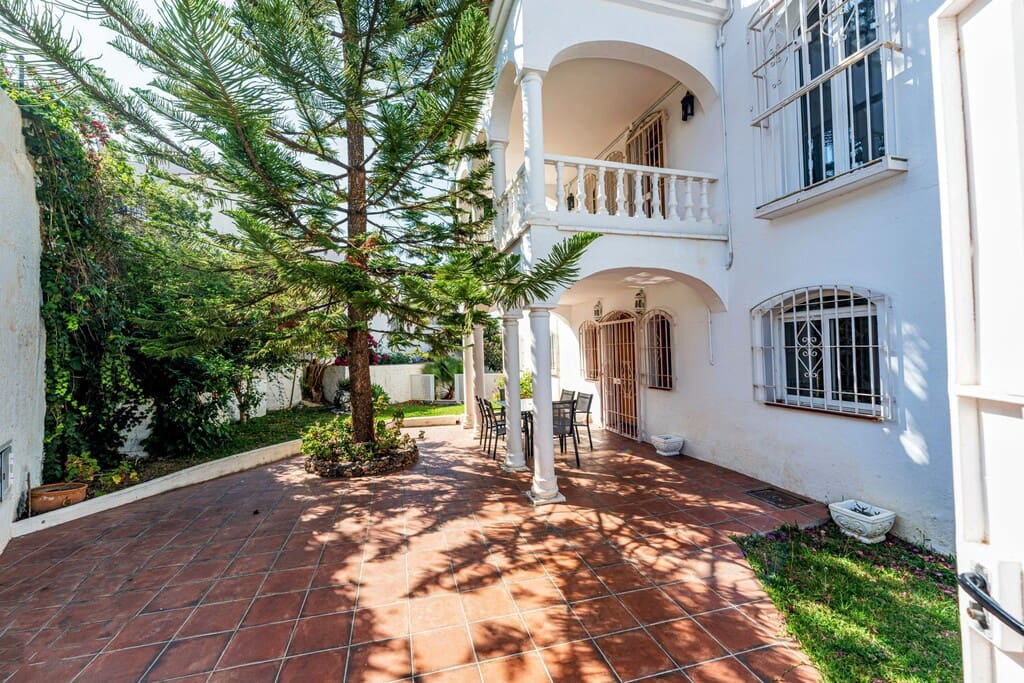 4 quarto Moradia para venda em Nerja com piscina garagem - 1 600 000 € (Ref: 10075387)