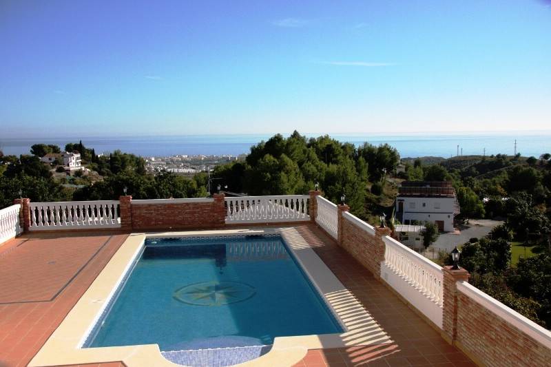 5 bedroom Villa for sale in Frigiliana with pool - € 1,500,000 (Ref: 3719000)