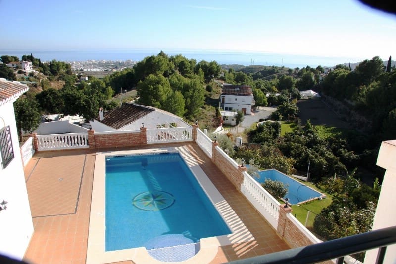 5 bedroom Villa for sale in Frigiliana with pool - € 1,500,000 (Ref: 3719000)