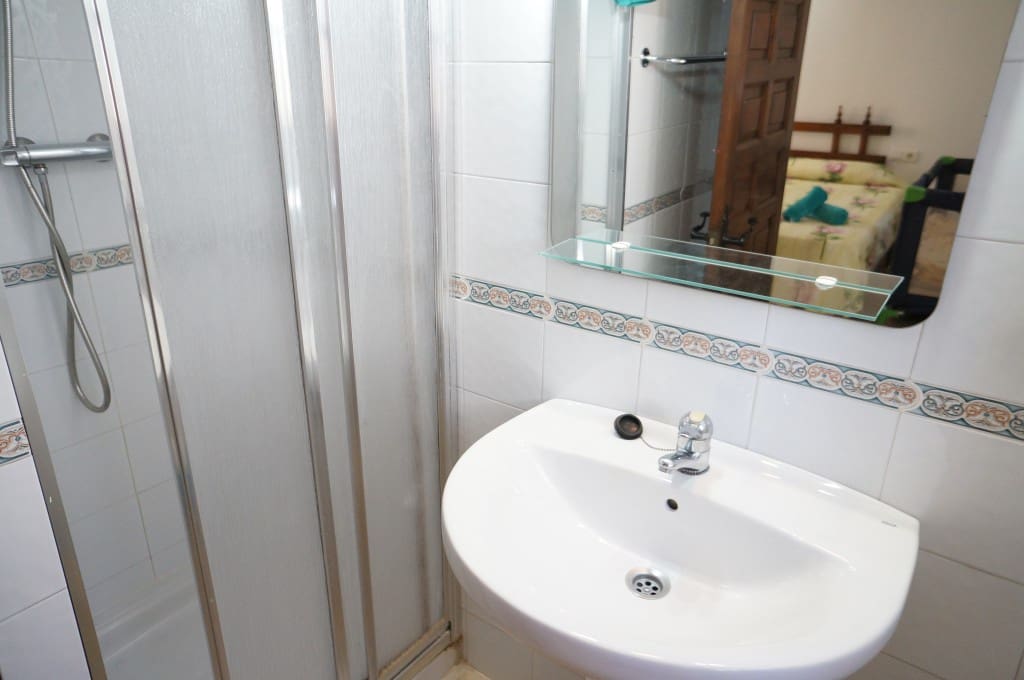 4 bedroom Villa for sale in Nerja with pool - € 450,000 (Ref: 9017371)