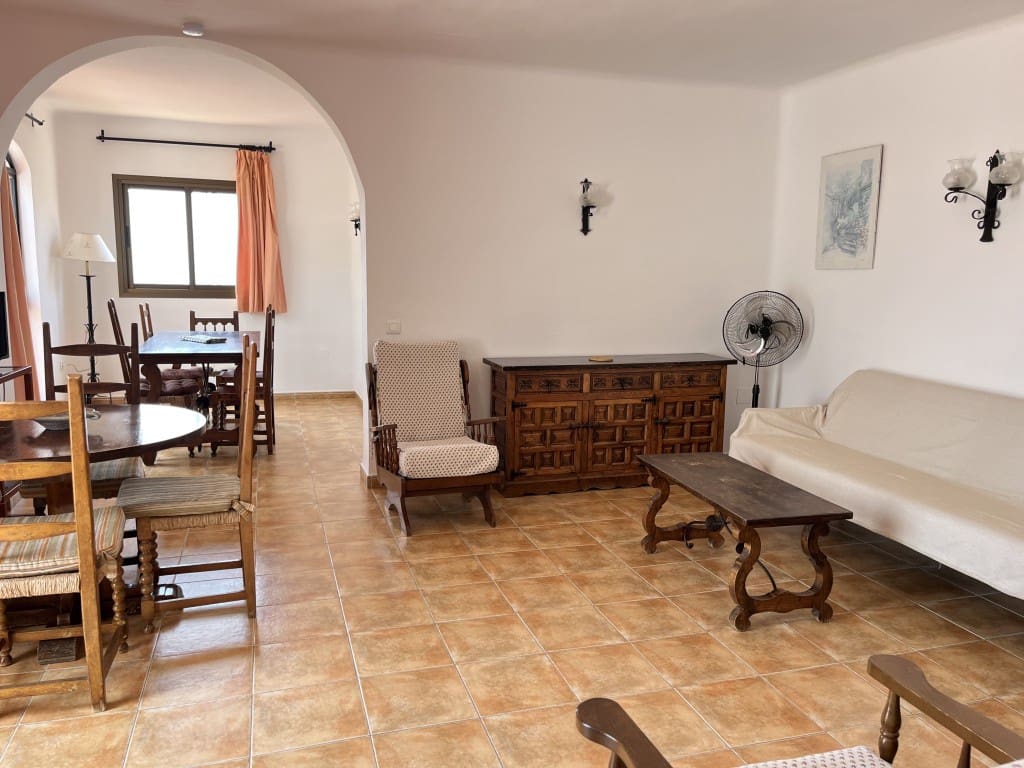 4 bedroom Villa for sale in Nerja with pool - € 450,000 (Ref: 9017371)