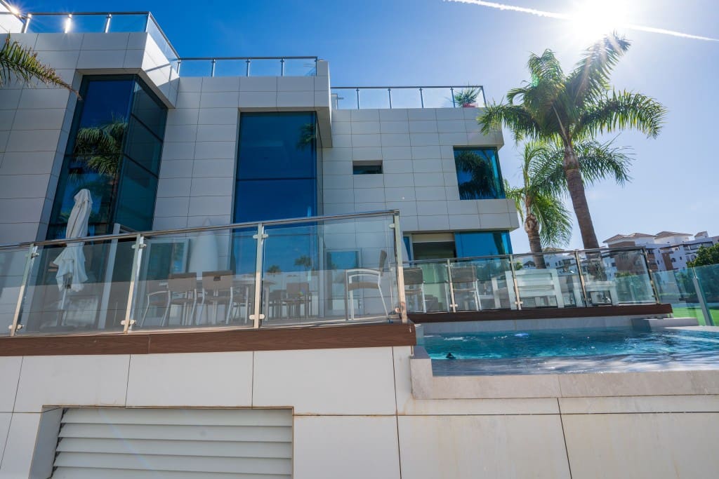 5 soveværelse Villa til salg i Motril med swimmingpool - € 2.200.000 (Ref: 9217225)