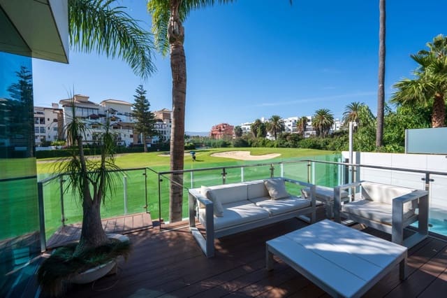 5 bedroom Villa for sale in Motril with pool - € 2,200,000 (Ref: 9217225)