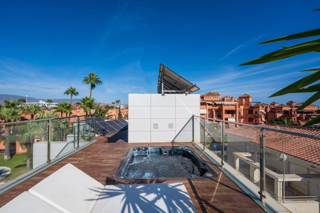 5 soveværelse Villa til salg i Motril med swimmingpool - € 2.200.000 (Ref: 9217225)