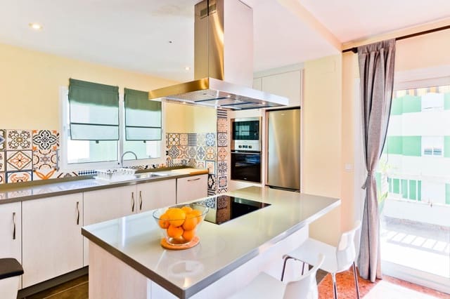 4 bedroom Apartment for sale in Nerja - € 375,000 (Ref: 9374921)