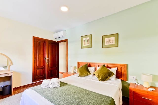 4 bedroom Apartment for sale in Nerja - € 375,000 (Ref: 9374921)