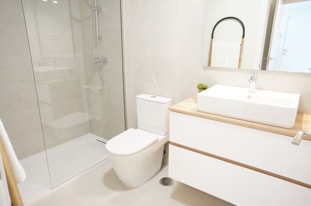 2 makuuhuone Huoneisto myytävänä paikassa Rincón de la Victoria mukana uima-altaan 
autotalli - 425 000 € (Ref: 9385074)