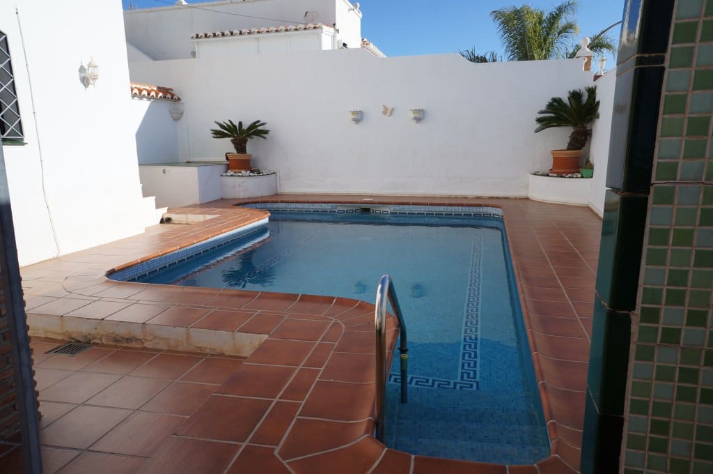 3 chambre Villa/Maison à vendre à Maro avec piscine garage - 399 000 € (Ref: 9485120)