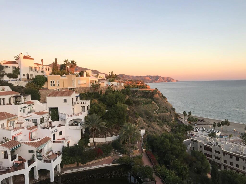 1 soveværelse Lejlighed til salg i Nerja med swimmingpool - € 340.000 (Ref: 9697988)