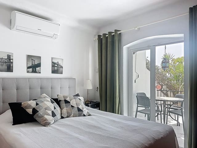 2 quarto Apartamento para venda em Nerja com piscina - 299 000 € (Ref: 9790768)