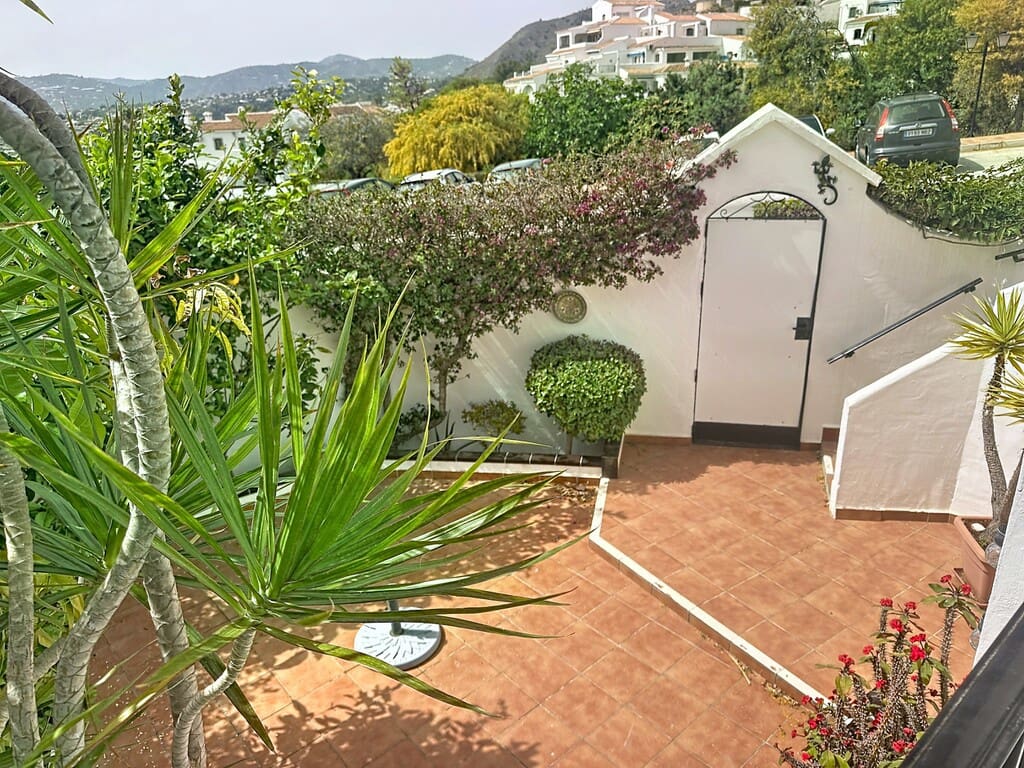 2 quarto Apartamento para venda em Nerja com piscina - 299 000 € (Ref: 9790768)