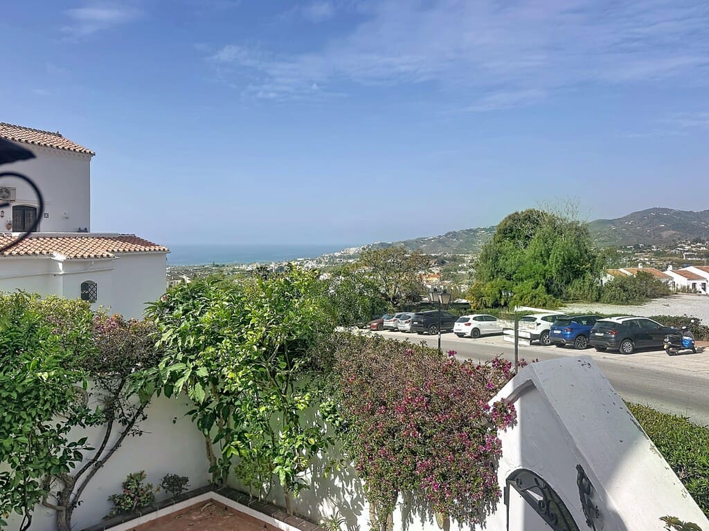 2 quarto Apartamento para venda em Nerja com piscina - 299 000 € (Ref: 9790768)