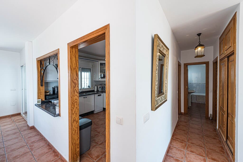 3 bedroom Villa for sale in Torrox with pool - € 525,000 (Ref: 9845083)