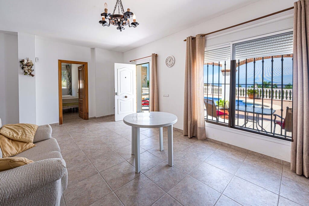 3 bedroom Villa for sale in Torrox with pool - € 525,000 (Ref: 9845083)