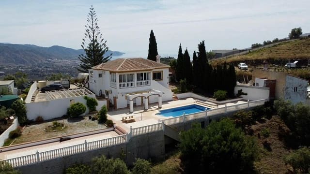 3 soverom Villa til salgs i Torrox med svømmebasseng - € 525 000 (Ref: 9845083)