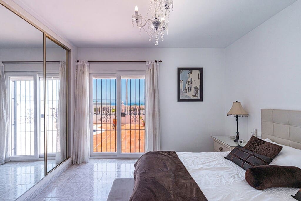 4 chambre Villa/Maison à vendre à Maro avec piscine - 499 000 € (Ref: 9903844)