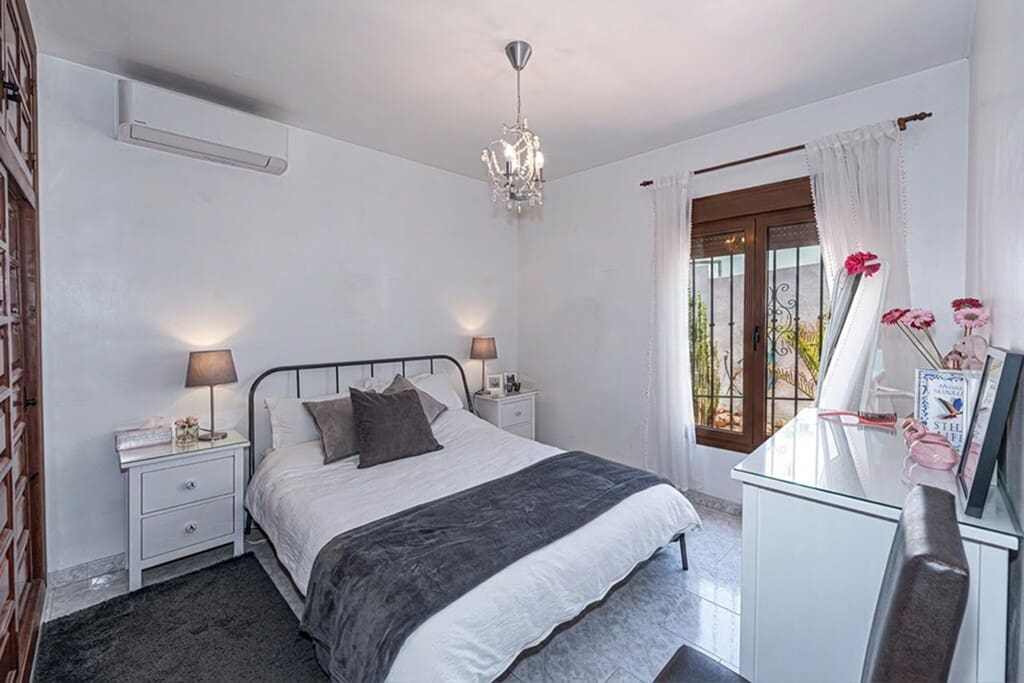 4 chambre Villa/Maison à vendre à Maro avec piscine - 499 000 € (Ref: 9903844)