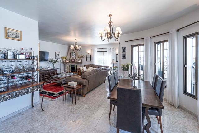 4 chambre Villa/Maison à vendre à Maro, Nerja avec piscine - 499 000 € (Ref: 9903844)