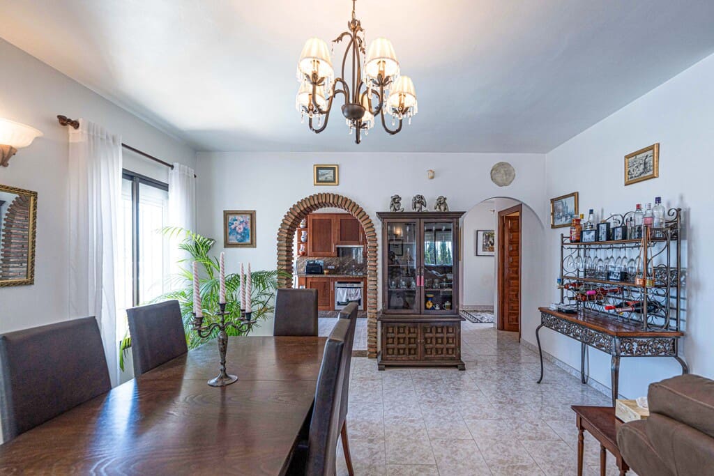 4 chambre Villa/Maison à vendre à Maro avec piscine - 499 000 € (Ref: 9903844)