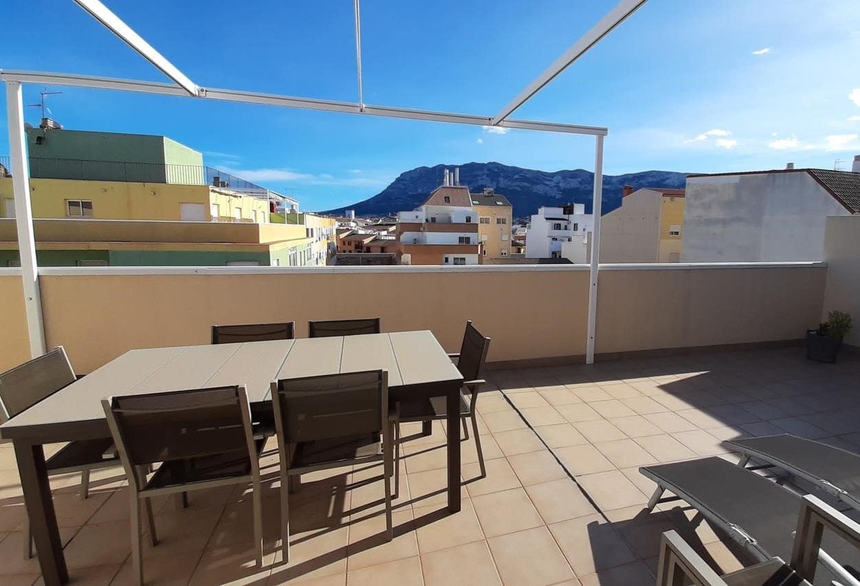 3 slaapkamer Penthouse voor vakantieverhuur in Denia met garage - € 490 (Ref: 6722584)