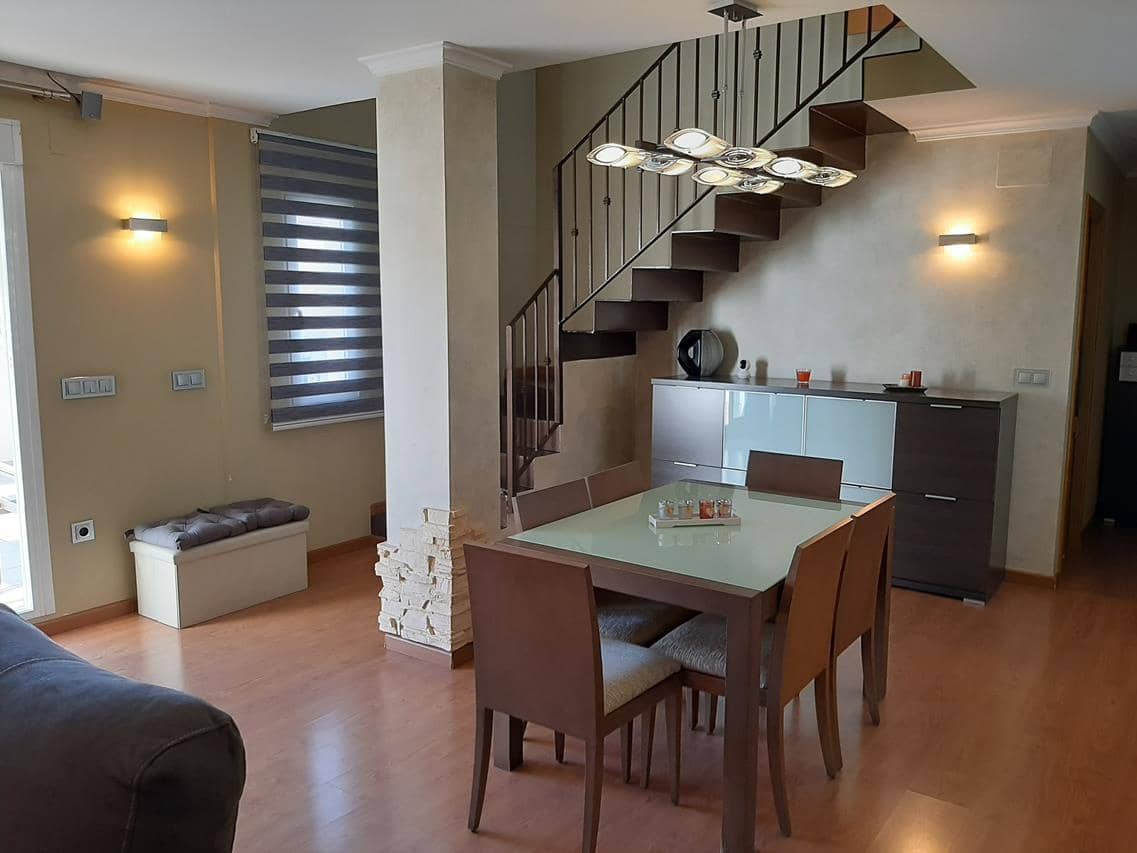 3 slaapkamer Penthouse voor vakantieverhuur in Denia met garage - € 490 (Ref: 6722584)