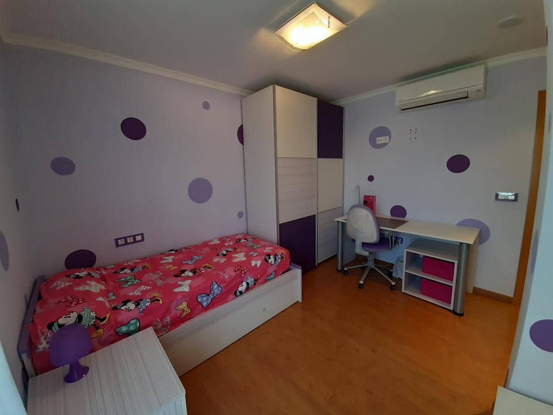 3 slaapkamer Penthouse voor vakantieverhuur in Denia met garage - € 490 (Ref: 6722584)