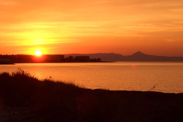 3 bedroom Villa for sale in Els Poblets with garage - € 415,000 (Ref: 8469018)