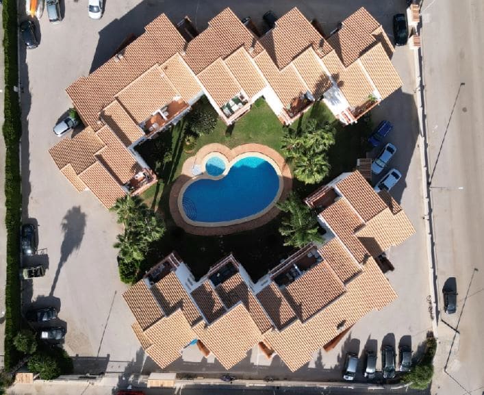 2 soveværelse Rækkehus til salg i Denia med swimmingpool garage - € 285.000 (Ref: 9414606)