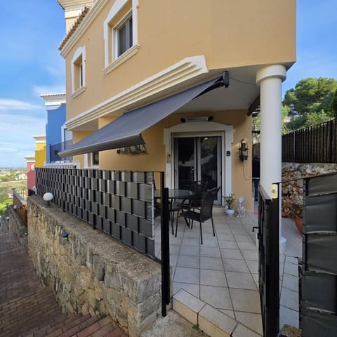 Adosado de 3 habitaciones en Pedreguer en venta con piscina garaje - 239.000 € (Ref: 9641085)