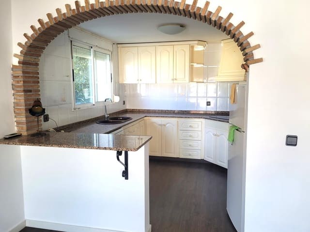 3 sovrum Radhus till salu i Els Poblets med garage - 395 000 € (Ref: 9652477)