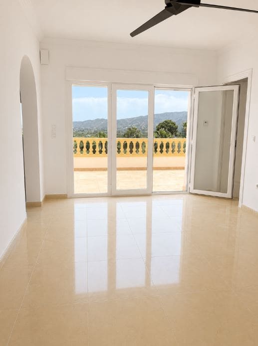 5 sypialnia Willa na sprzedaż w Beniarbeig z basenem garażem - 849 000 € (Ref: 9991794)