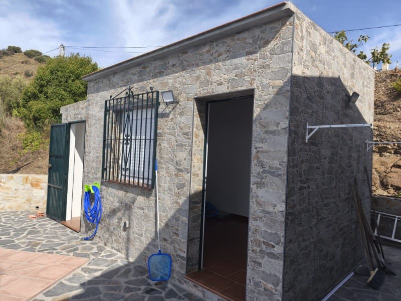 2 makuuhuone Maalaistalo vuokrattavana paikassa Torrox mukana uima-altaan 
autotalli - 1 300 € (Ref: 10055214)