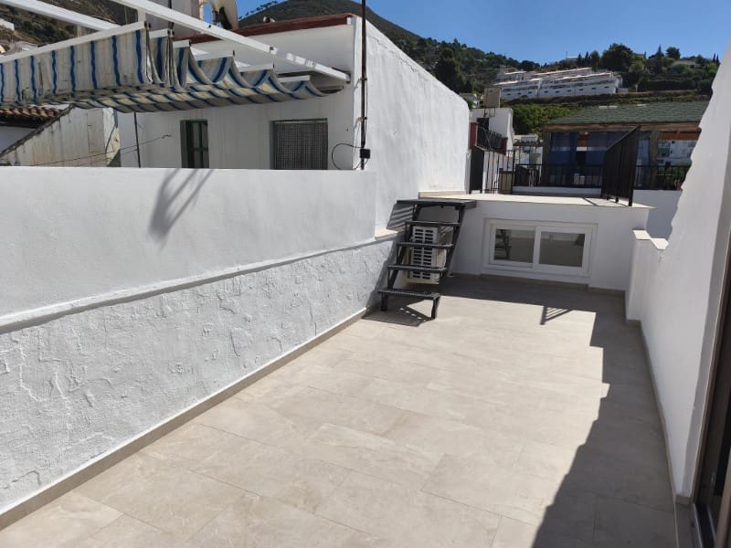 Casa de 2 habitaciones en Cómpeta en venta - 289.000 € (Ref: 10081055)