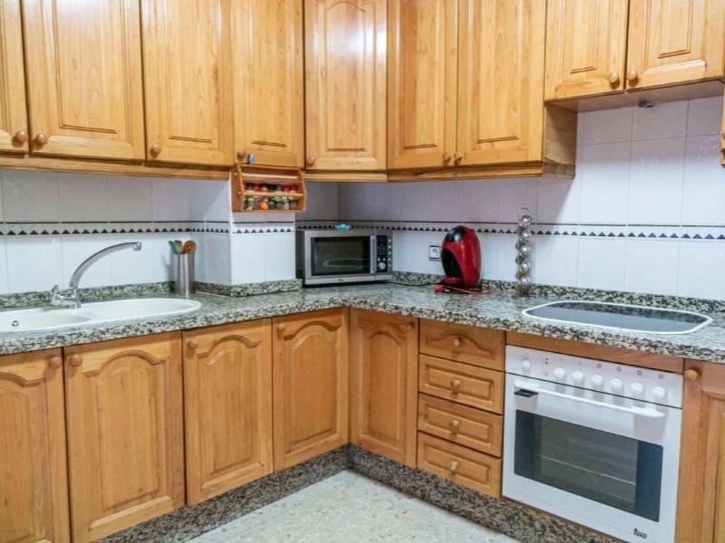 4 bedroom Townhouse for sale in Competa - € 164,000 (Ref: 7963347)