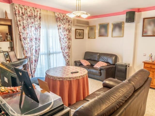 4 bedroom Townhouse for sale in Cómpeta - € 164,000 (Ref: 7963347)