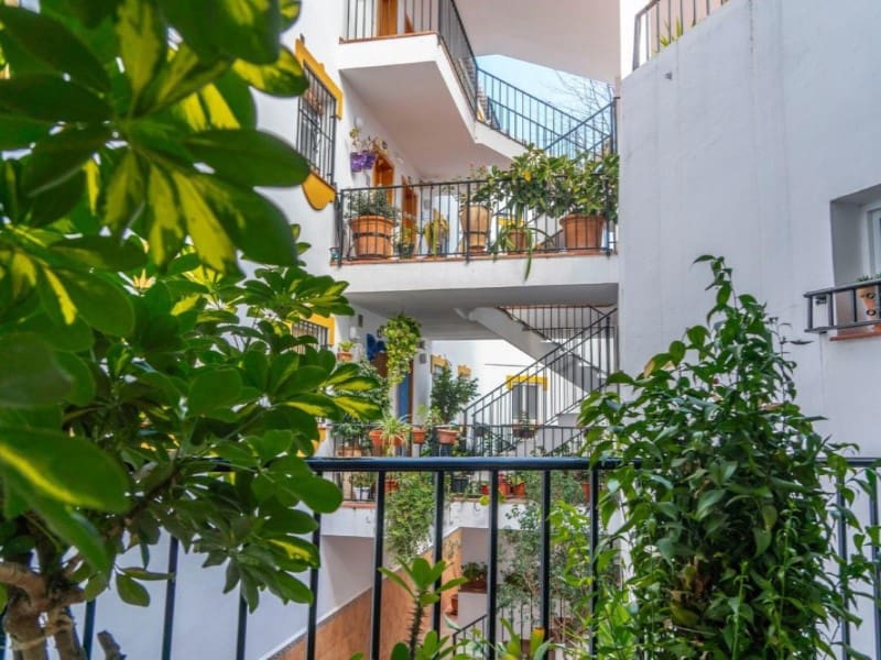 4 bedroom Townhouse for sale in Competa - € 164,000 (Ref: 7963347)