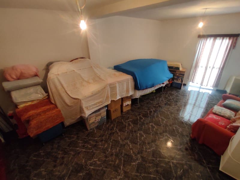 5 soveværelse Byhus til salg i Competa - € 148.500 (Ref: 7981862)