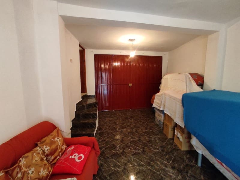 5 soveværelse Byhus til salg i Competa - € 148.500 (Ref: 7981862)